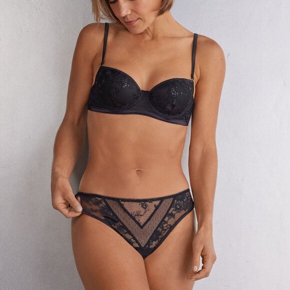 Intimissimi Lingerie 2-piece Balconette Bra (36B) and Panties (M) Set - Picture 12 of 16